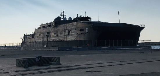 Στο λιμάνι  της Αλεξανδρούπολης το θηριώδες αμερικανικό μεταγωγικό USNS Yuma